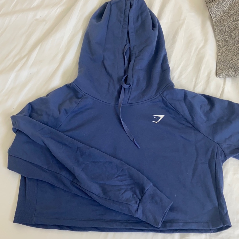 Gymshark cropped training hoodie- like new!